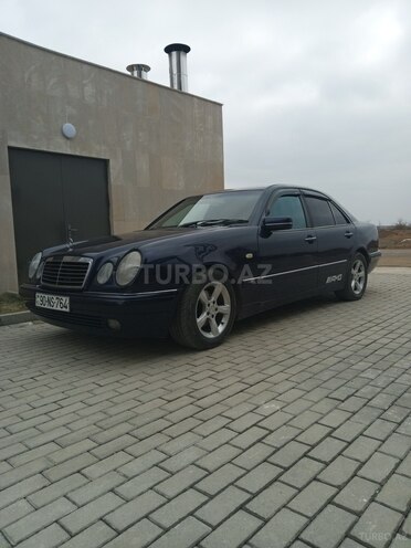 Mercedes E 230 1995, 444,568 km - 2.3 l - Ağcabədi