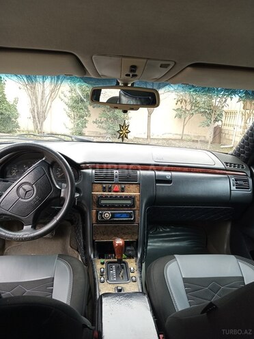 Mercedes E 230 1995, 444,568 km - 2.3 l - Ağcabədi