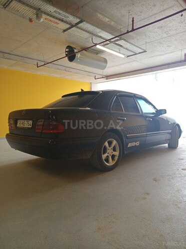 Mercedes E 230 1995, 444,568 km - 2.3 l - Ağcabədi