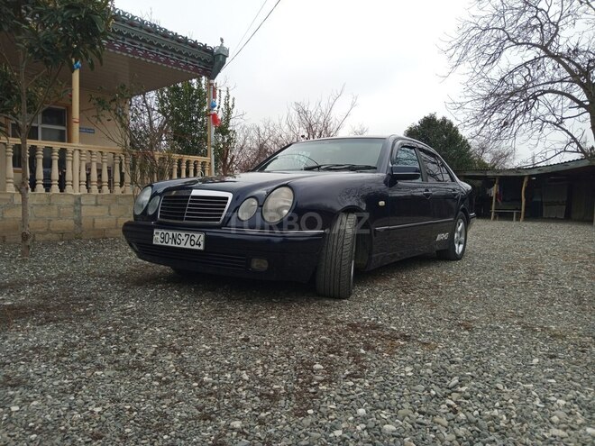 Mercedes E 230 1995, 444,568 km - 2.3 l - Ağcabədi