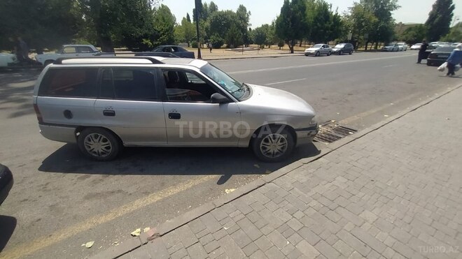 Opel Astra 1997, 400,000 km - 1.6 l - Qəbələ