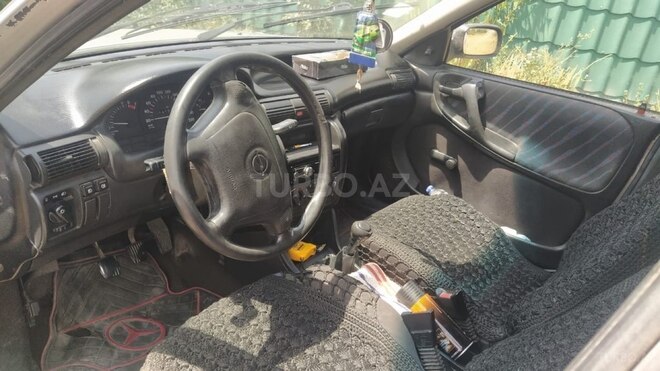 Opel Astra 1997, 400,000 km - 1.6 l - Qəbələ