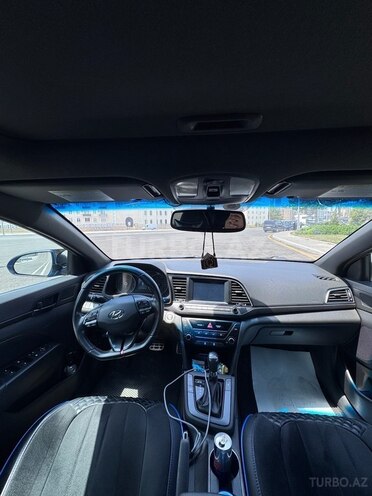 Hyundai Elantra 2018, 130,357 km - 1.6 l - Bakı