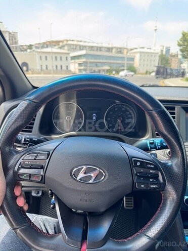 Hyundai Elantra 2018, 130,357 km - 1.6 l - Bakı