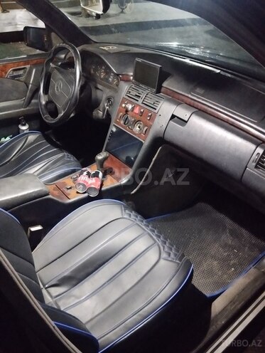 Mercedes E 200 1996, 605,977 km - 2.0 л - Mingəçevir