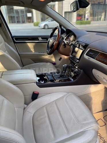 Volkswagen Touareg 2014, 98,000 km - 3.6 l - Bakı