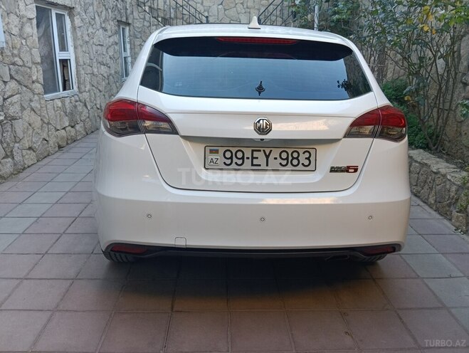 MG 5 2014, 230,000 km - 1.5 l - Bakı