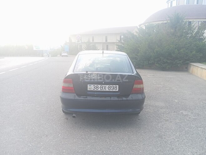 Opel Vectra 1998, 492,000 km - 1.8 l - Qusar