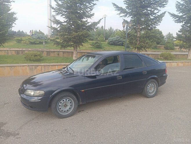 Opel Vectra 1998, 492,000 km - 1.8 l - Qusar