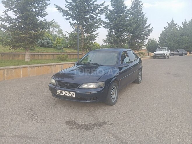 Opel Vectra 1998, 492,000 km - 1.8 l - Qusar
