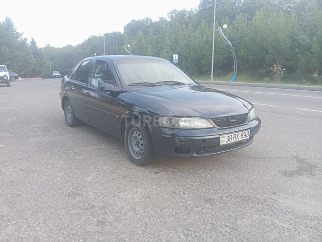Opel Vectra 1998, 492,000 km - 1.8 l - Qusar