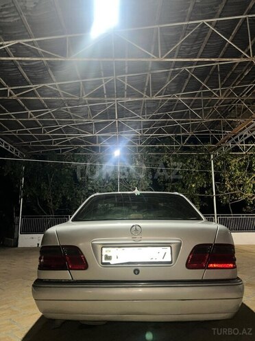 Mercedes E 230 1995, 512,512 km - 2.3 l - Bakı