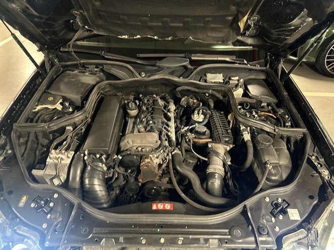 Mercedes E 220 d 2002, 325,939 km - 2.2 л - Bakı
