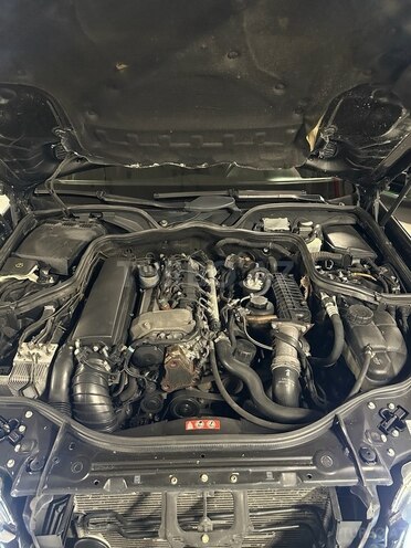 Mercedes E 220 d 2002, 325,939 km - 2.2 л - Bakı