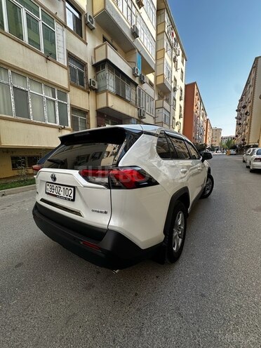 Toyota RAV4 2025, 20,000 km - 2.5 l - Bakı