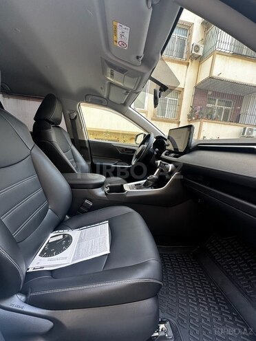 Toyota RAV4 2025, 20,000 km - 2.5 l - Bakı