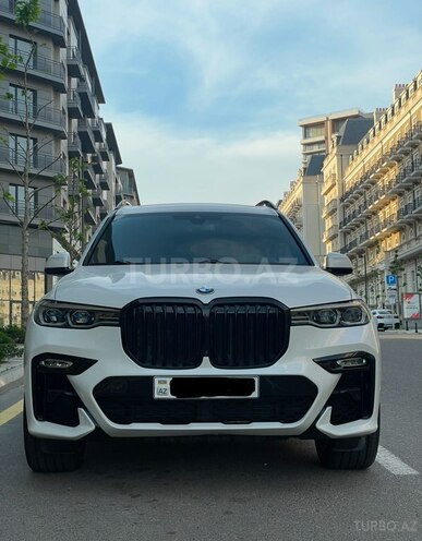BMW X7-1