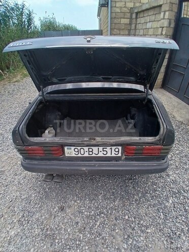 Mercedes 190 1992, 375,000 km - 2.0 l - Salyan