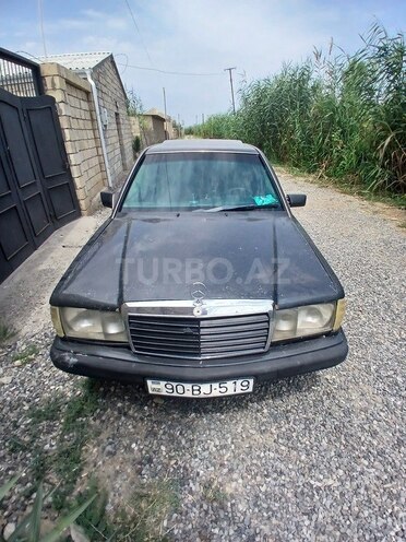 Mercedes 190 1992, 375,000 km - 2.0 l - Salyan