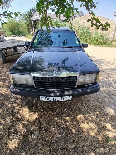 Mercedes 190 1992, 375,000 km - 2.0 l - Salyan