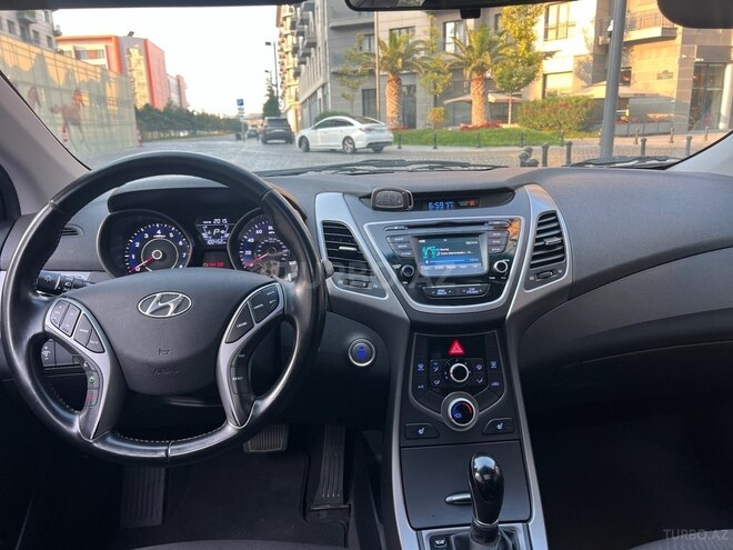 Hyundai Elantra 2015, 95,000 km - 1.8 л - Bakı