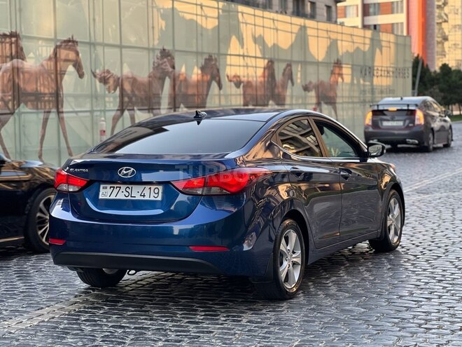 Hyundai Elantra 2015, 95,000 km - 1.8 л - Bakı