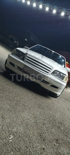 Mercedes C 220 d 2000, 50,000 km - 2.2 л - 