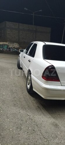 Mercedes C 220 d 2000, 50,000 km - 2.2 л - 
