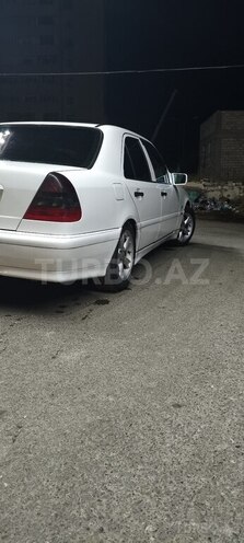 Mercedes C 220 d 2000, 50,000 km - 2.2 л - 