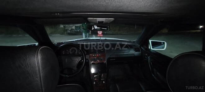 Mercedes C 220 d 2000, 50,000 km - 2.2 л - 