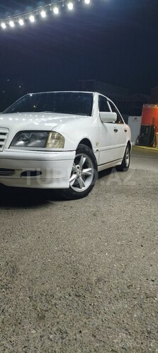Mercedes C 220 d 2000, 50,000 km - 2.2 л - 