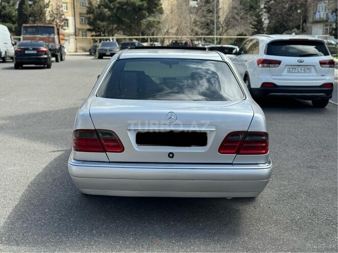 Mercedes E 230 1995, 266,000 km - 2.3 l - Bakı