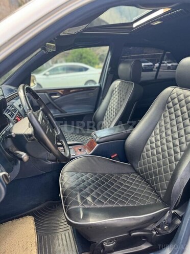 Mercedes E 230 1995, 266,000 km - 2.3 l - Bakı