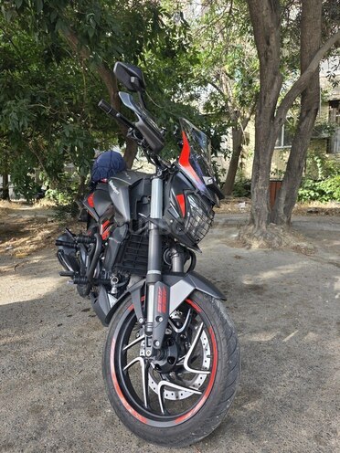 Bajaj Dominar 400 2024, 10,000 km - 0.4 l - Bakı