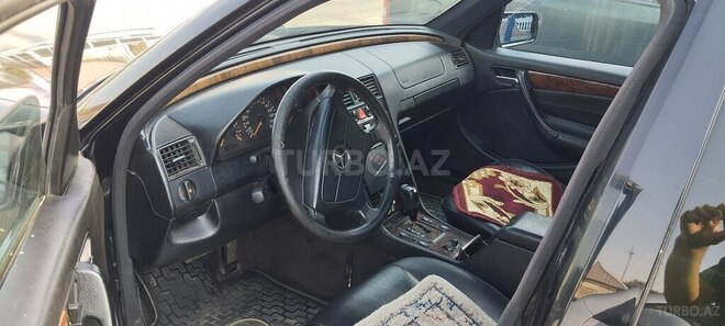 Mercedes C 230 1999, 406,820 km - 2.3 l - Füzuli