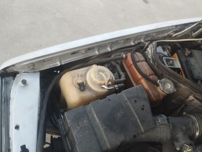 Mercedes E 250 1994, 369,990 km - 2.5 l - Salyan