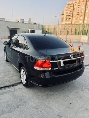 Volkswagen Polo 2013, 240,100 km - 1.6 l - Bakı