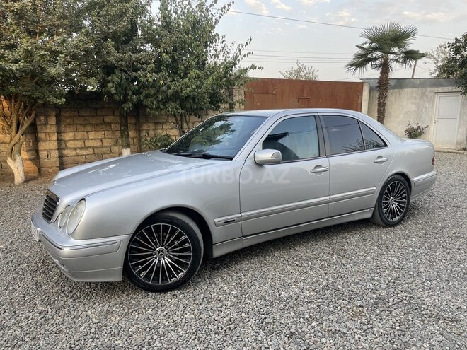 Mercedes E 220 d 2000, 513,775 km - 2.2 l - Astara