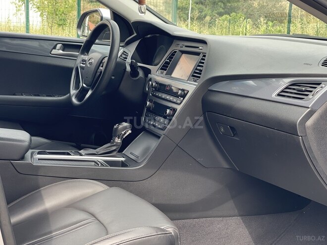 Hyundai Sonata-8