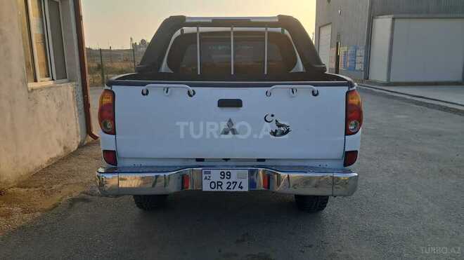 Mitsubishi L200 2010, 320,000 km - 2.5 l - Bakı
