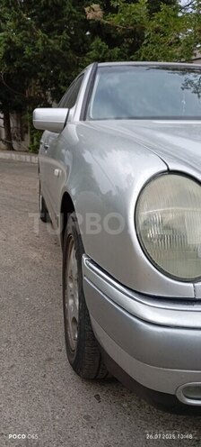 Mercedes E 240 1999, 442,505 km - 2.4 l - Bakı