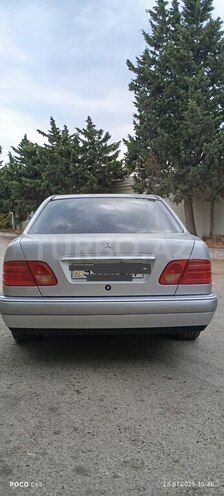 Mercedes E 240 1999, 442,505 km - 2.4 l - Bakı