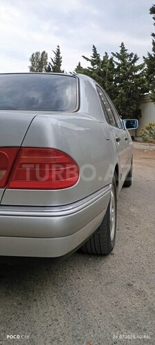 Mercedes E 240 1999, 442,505 km - 2.4 l - Bakı