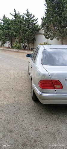 Mercedes E 240 1999, 442,505 km - 2.4 l - Bakı