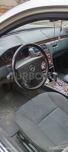 Mercedes E 240 1999, 442,505 km - 2.4 l - Bakı