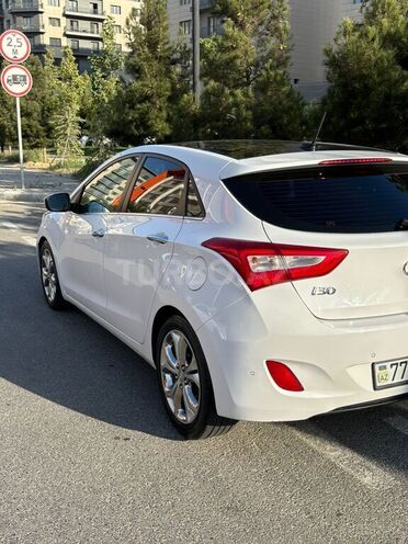 Hyundai i30 2014, 263,467 km - 1.6 l - Quba