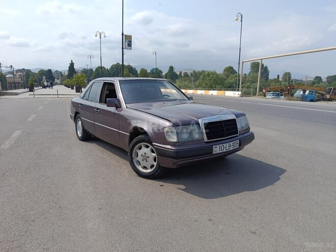 Mercedes E 200 d 1991, 500,000 km - 2.0 l - Qazax