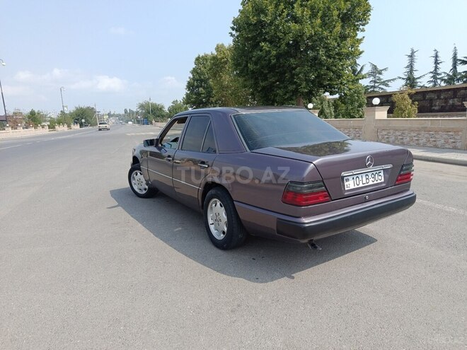Mercedes E 200 d 1991, 500,000 km - 2.0 l - Qazax