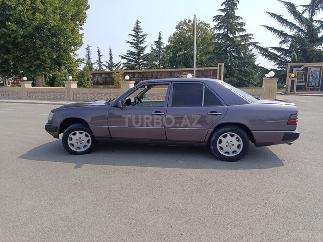 Mercedes E 200 d 1991, 500,000 km - 2.0 l - Qazax