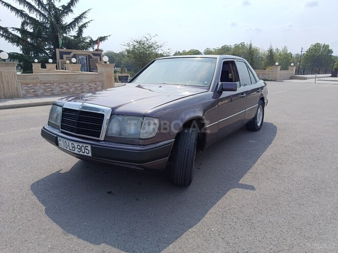 Mercedes E 200 d 1991, 500,000 km - 2.0 l - Qazax